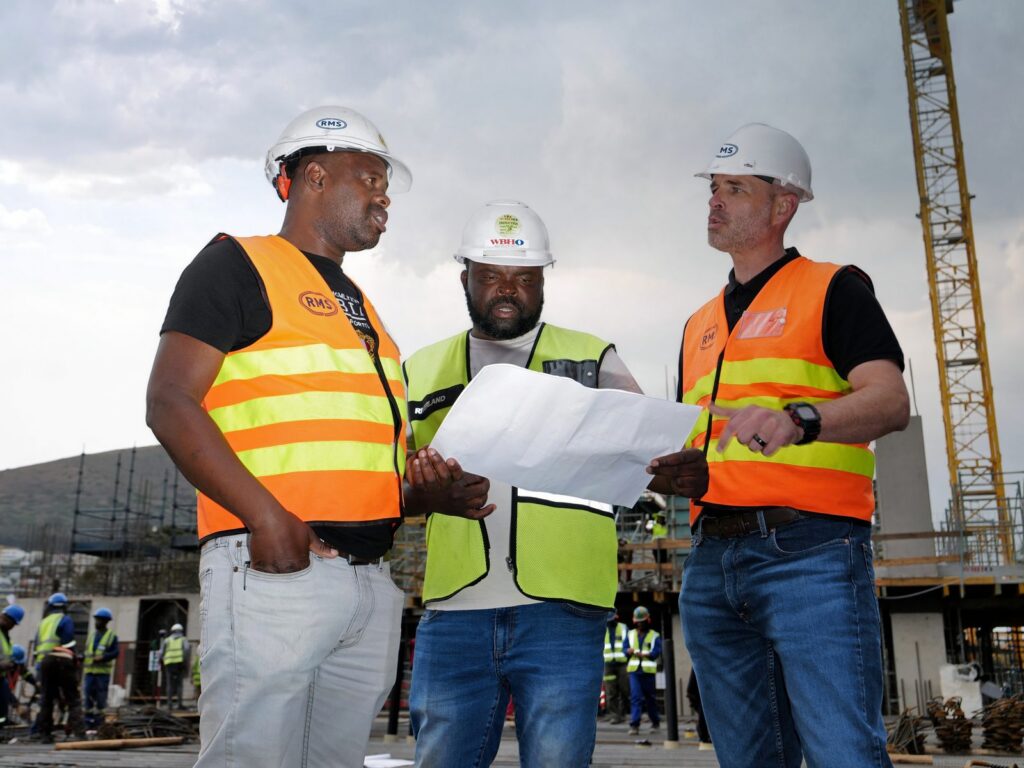 The Granger Building, Cape Town 15 RMS team reviewing the reinforcement drawings with site staff